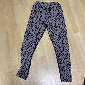 Balance Athletica - Ascend Pant in Snow Leopard